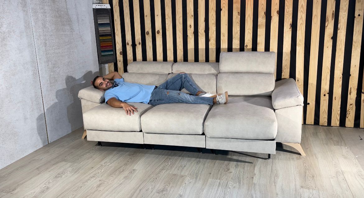 Sofá 3 asientos útil como cama  - Plaza