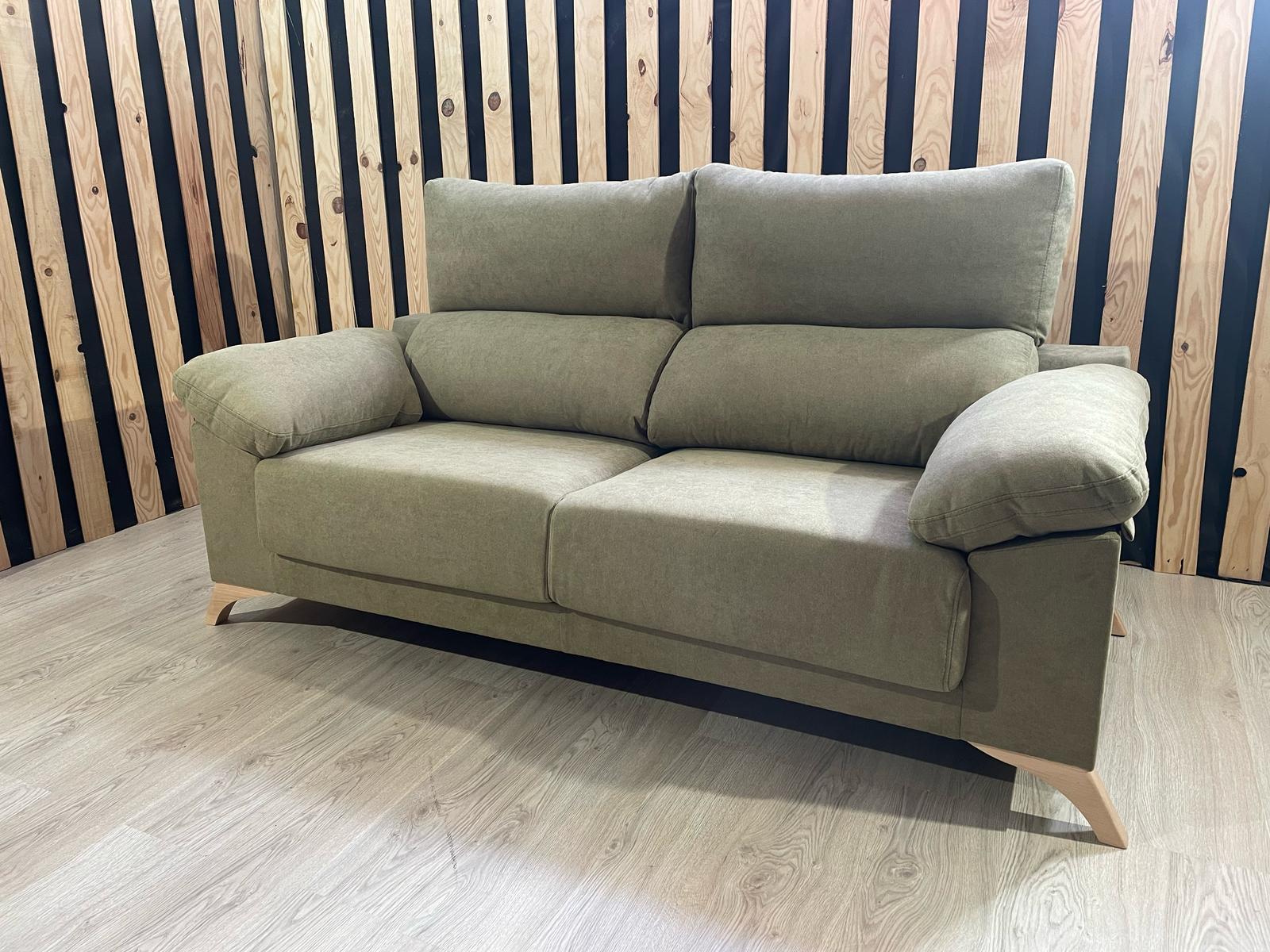 Sofá deslizante pata alta – Tiana